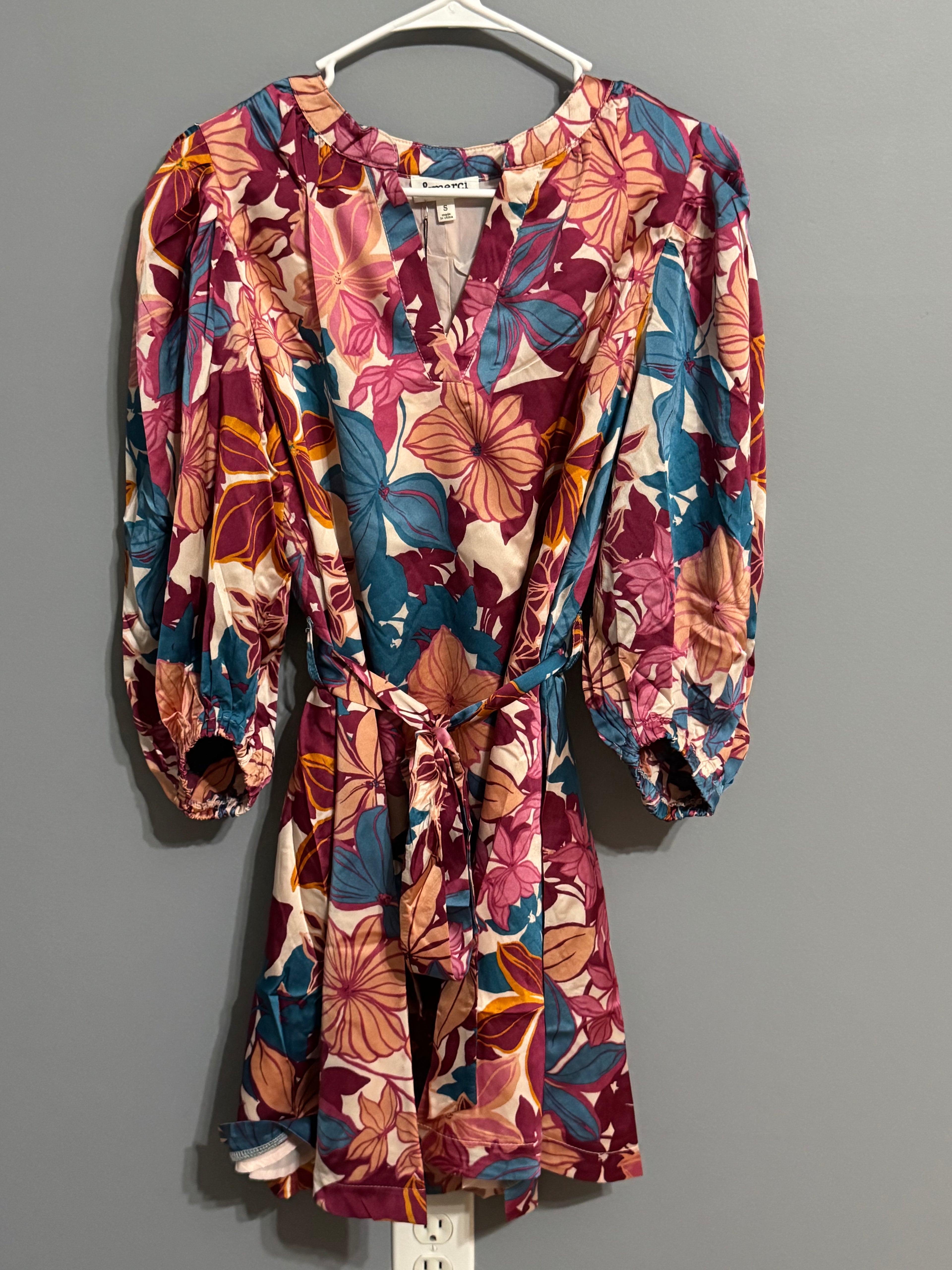 Puff Sleeve Tying Waist Dress