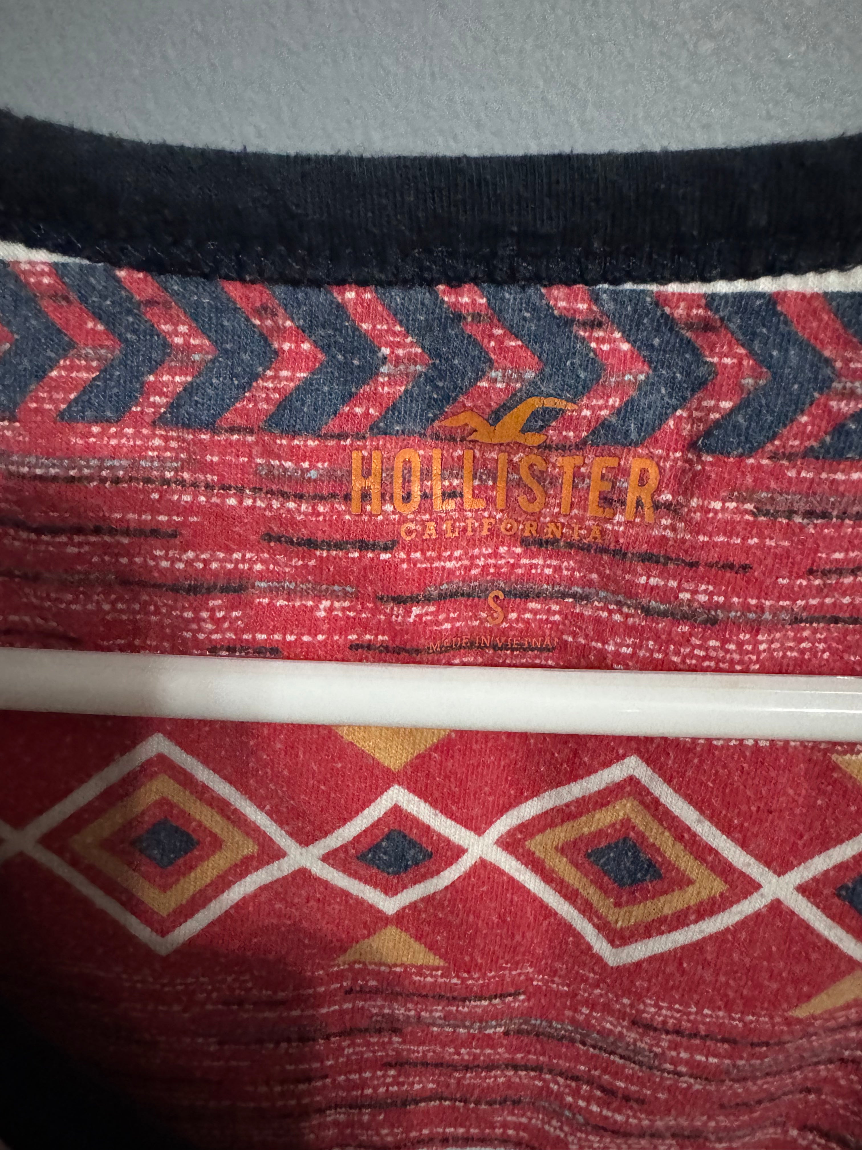 Hollister Aztec Print Sleeveless Tank Top – Men’s Small