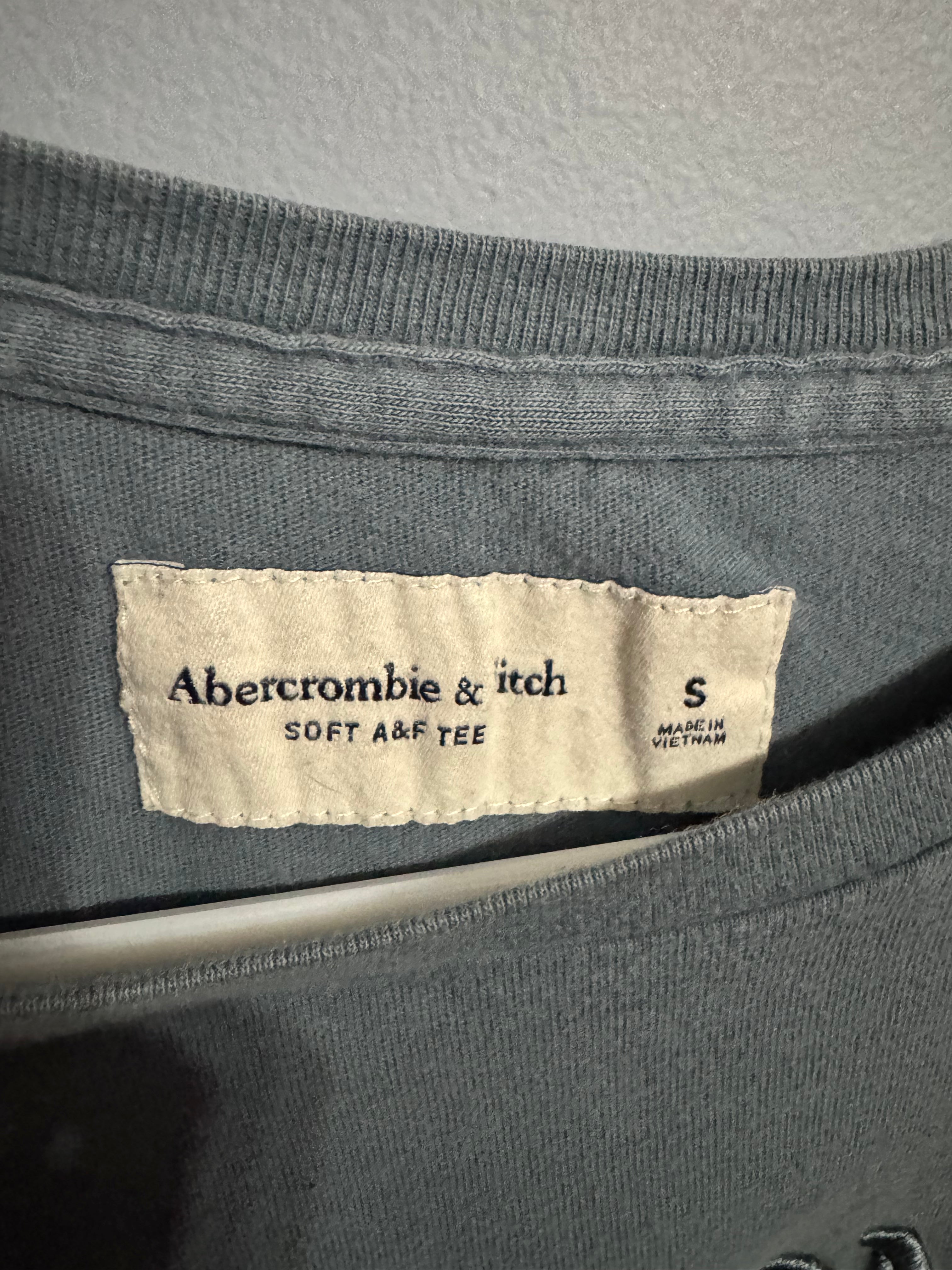 Abercrombie & Fitch Soft A&F Tee – Small (Gray)