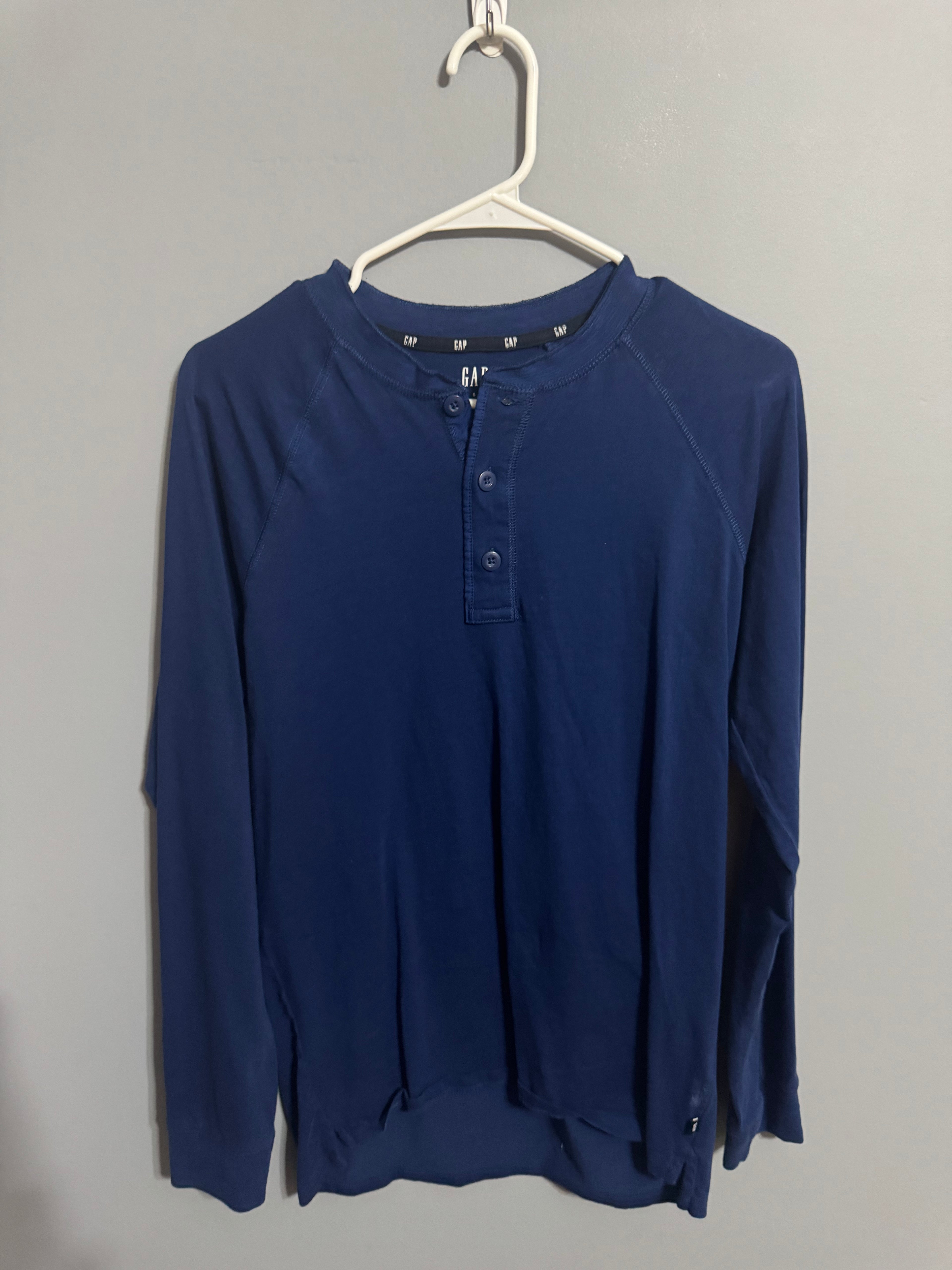 GAP Navy Long-Sleeve Henley – Size S