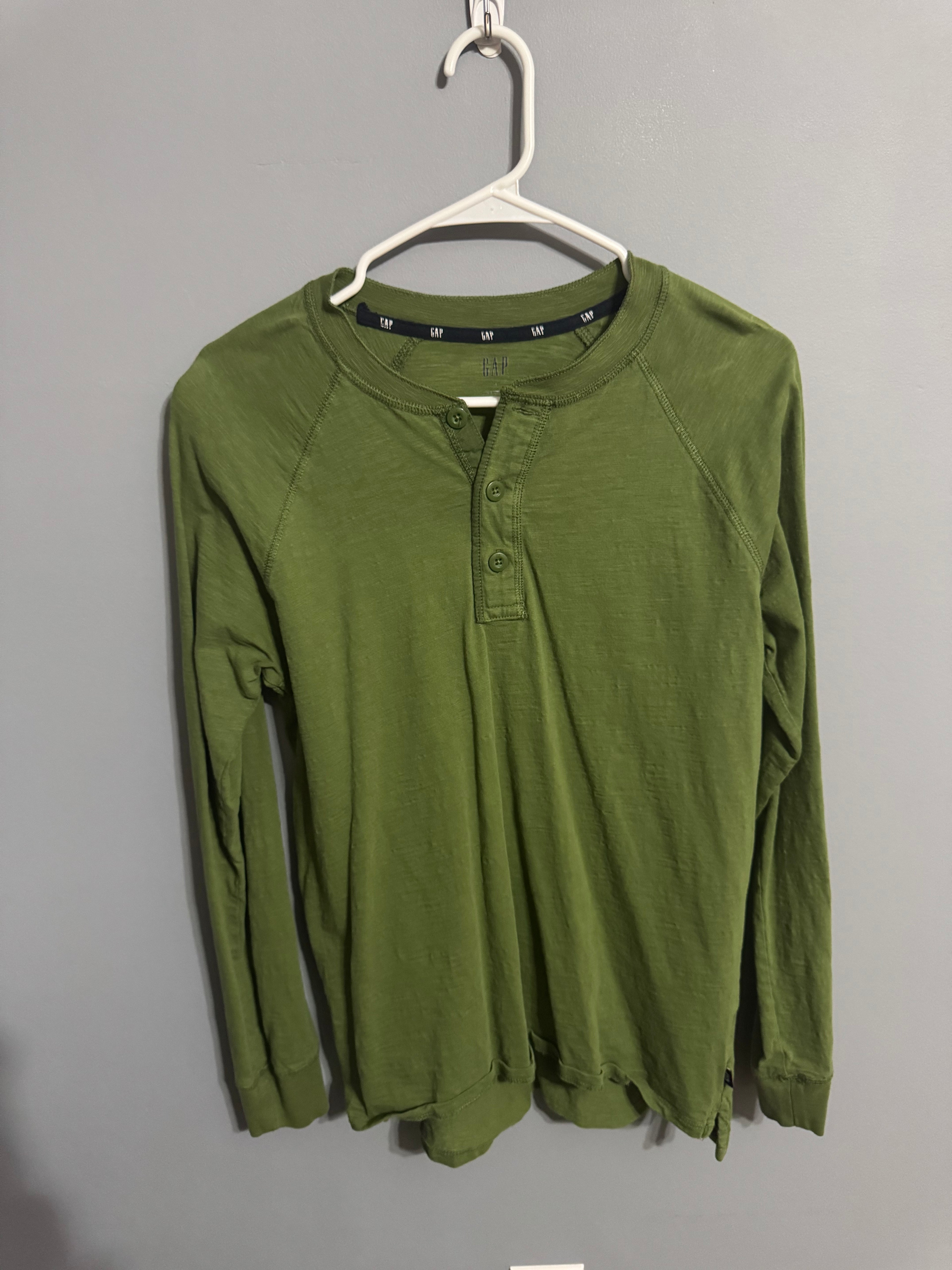 GAP Olive Green Long-Sleeve Henley – Size S