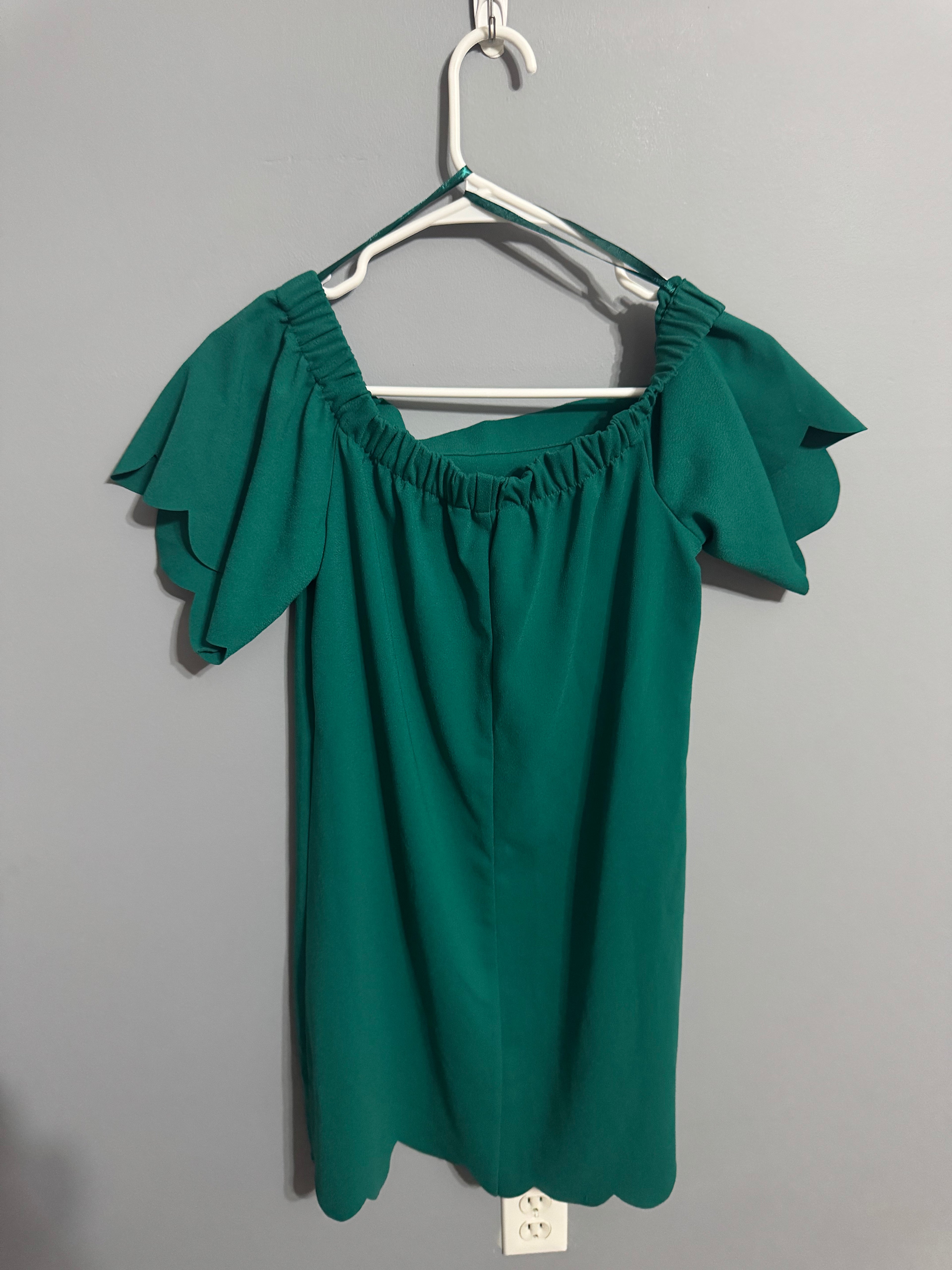 Emerald Green Off-Shoulder Scallop Dress – Women’s Small