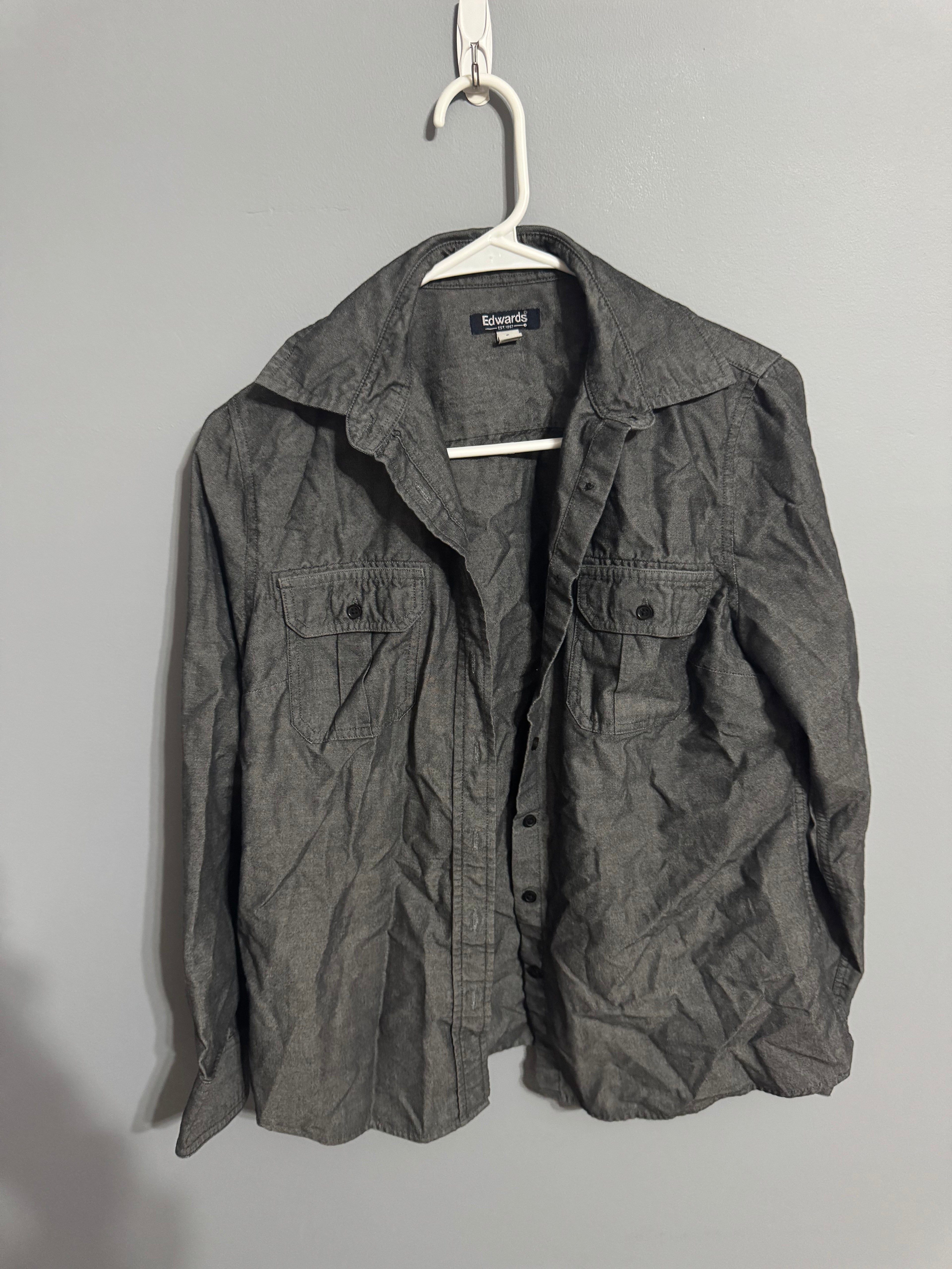 Edwards Button-Up Chambray Shirt – Size Small