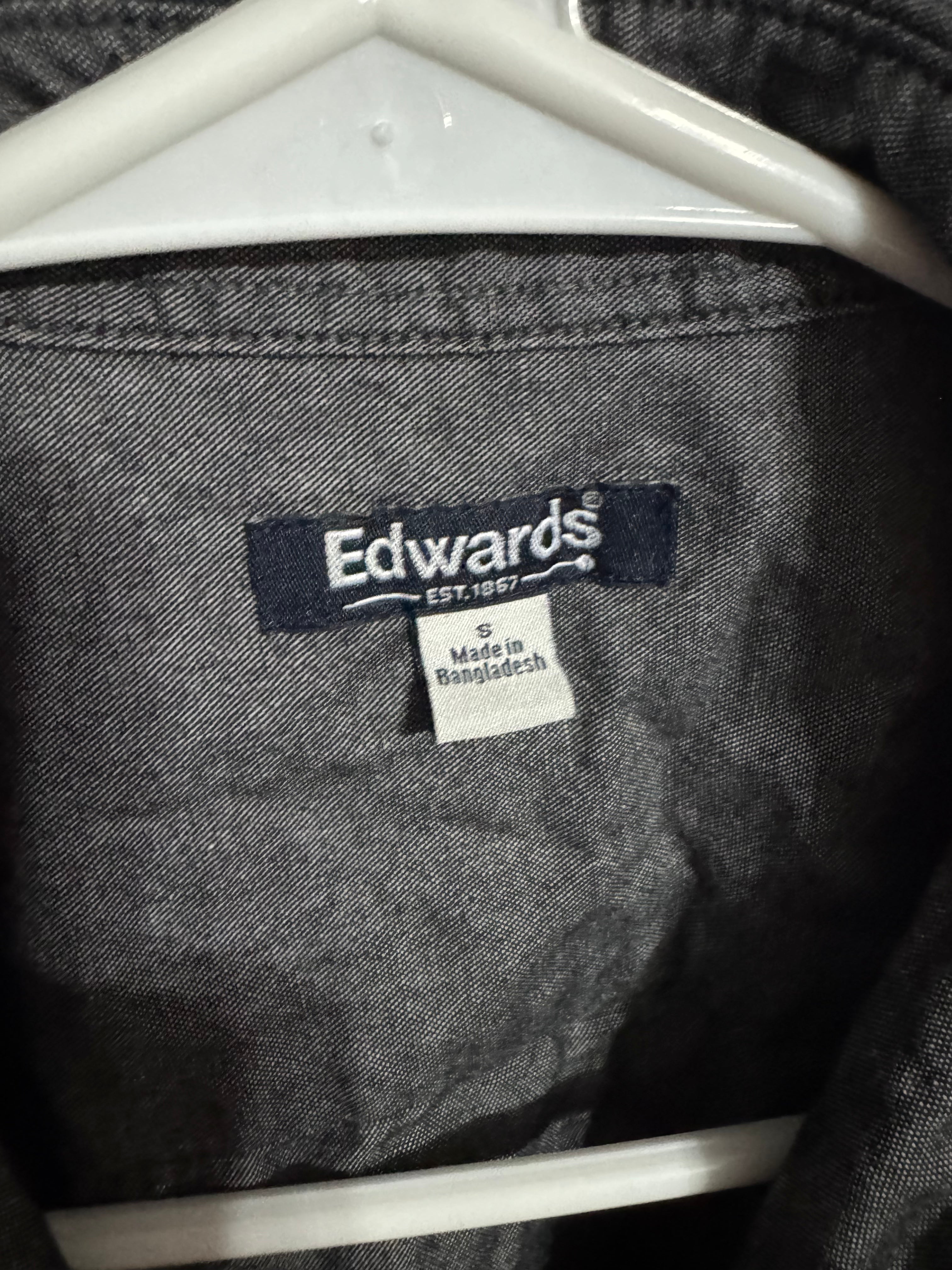 Edwards Button-Up Chambray Shirt – Size Small