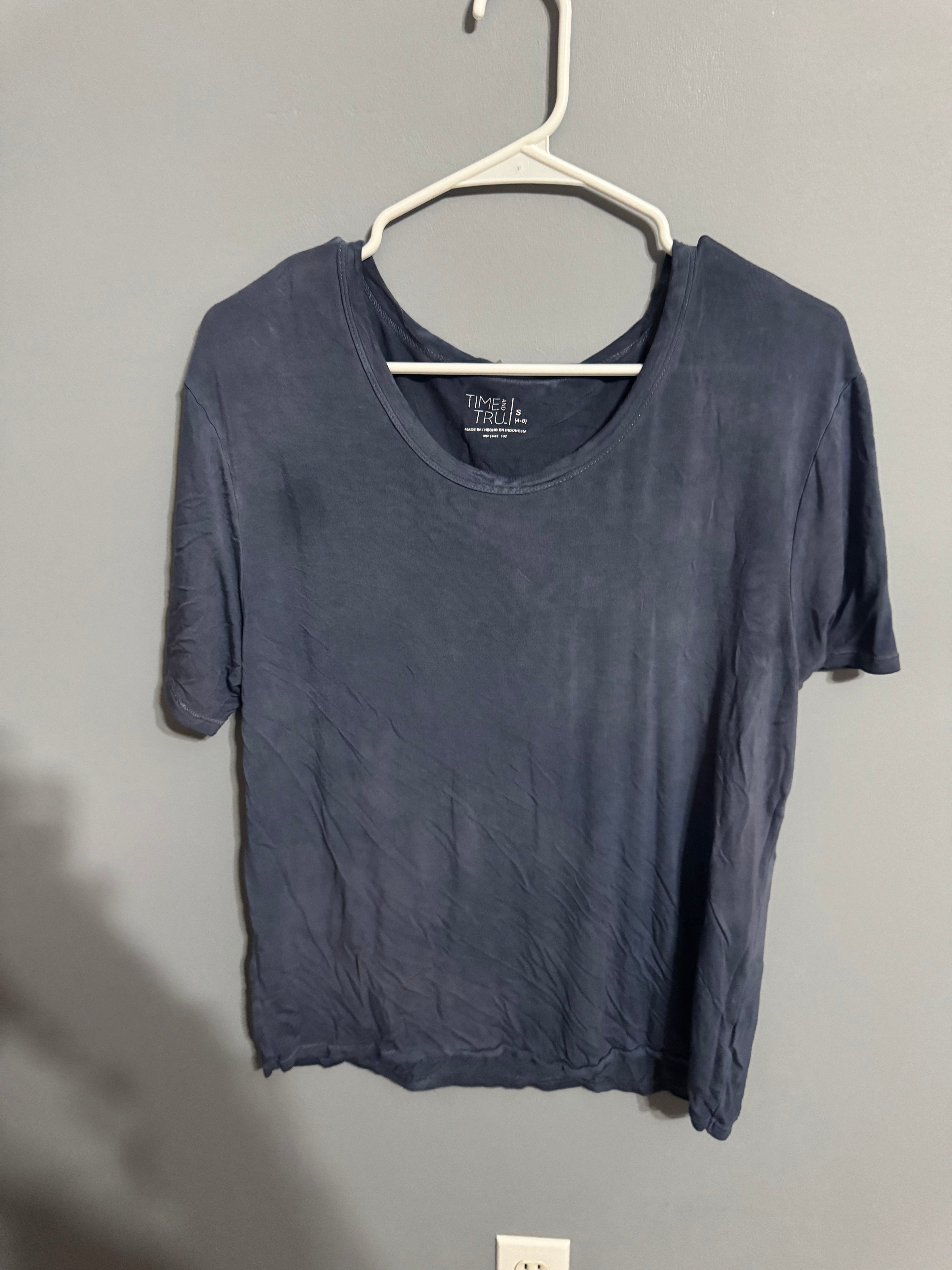 Time & Tru Soft Navy Relaxed Tee – Women’s Small (4–6)
