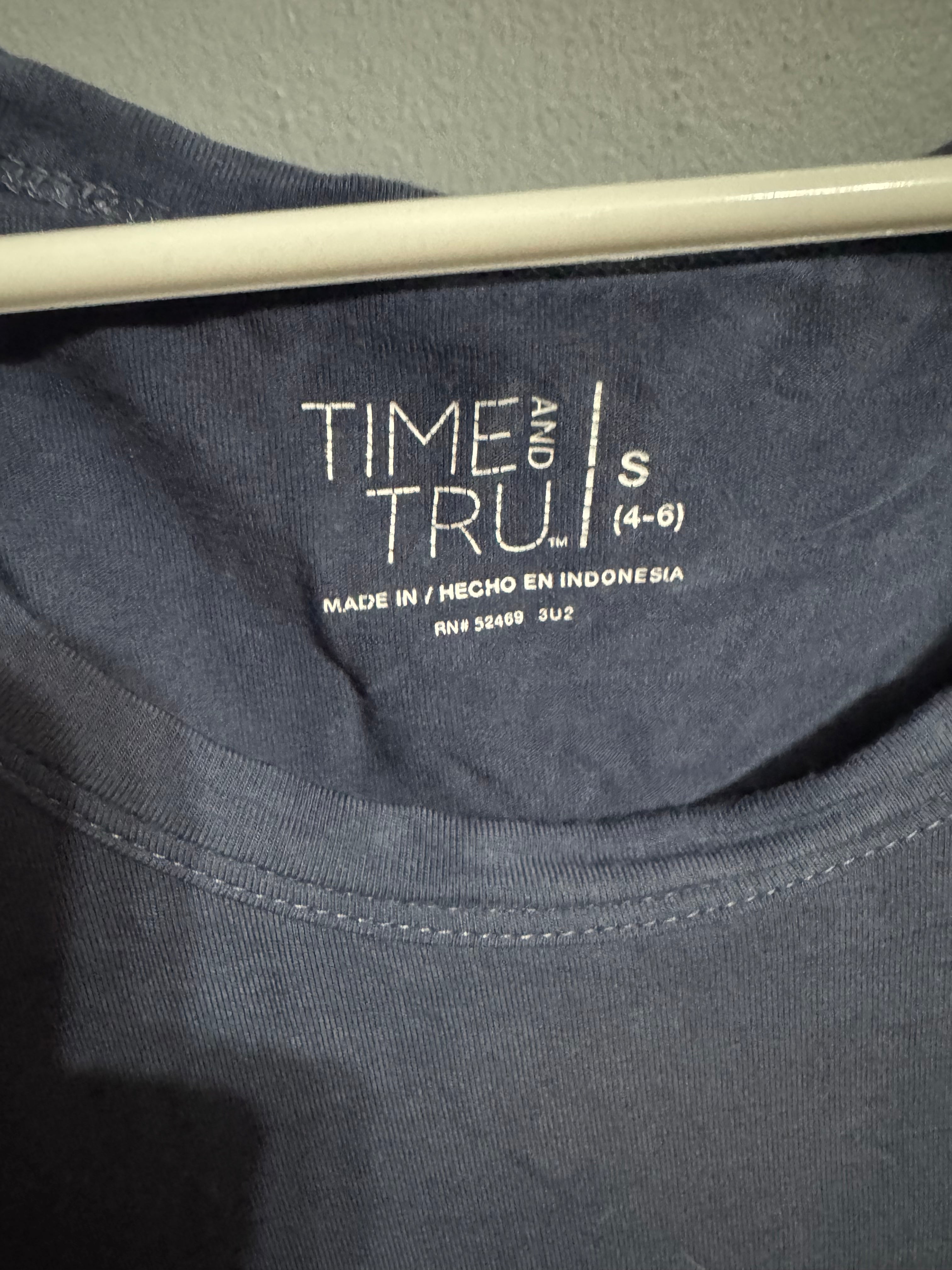 Time & Tru Soft Navy Relaxed Tee – Women’s Small (4–6)