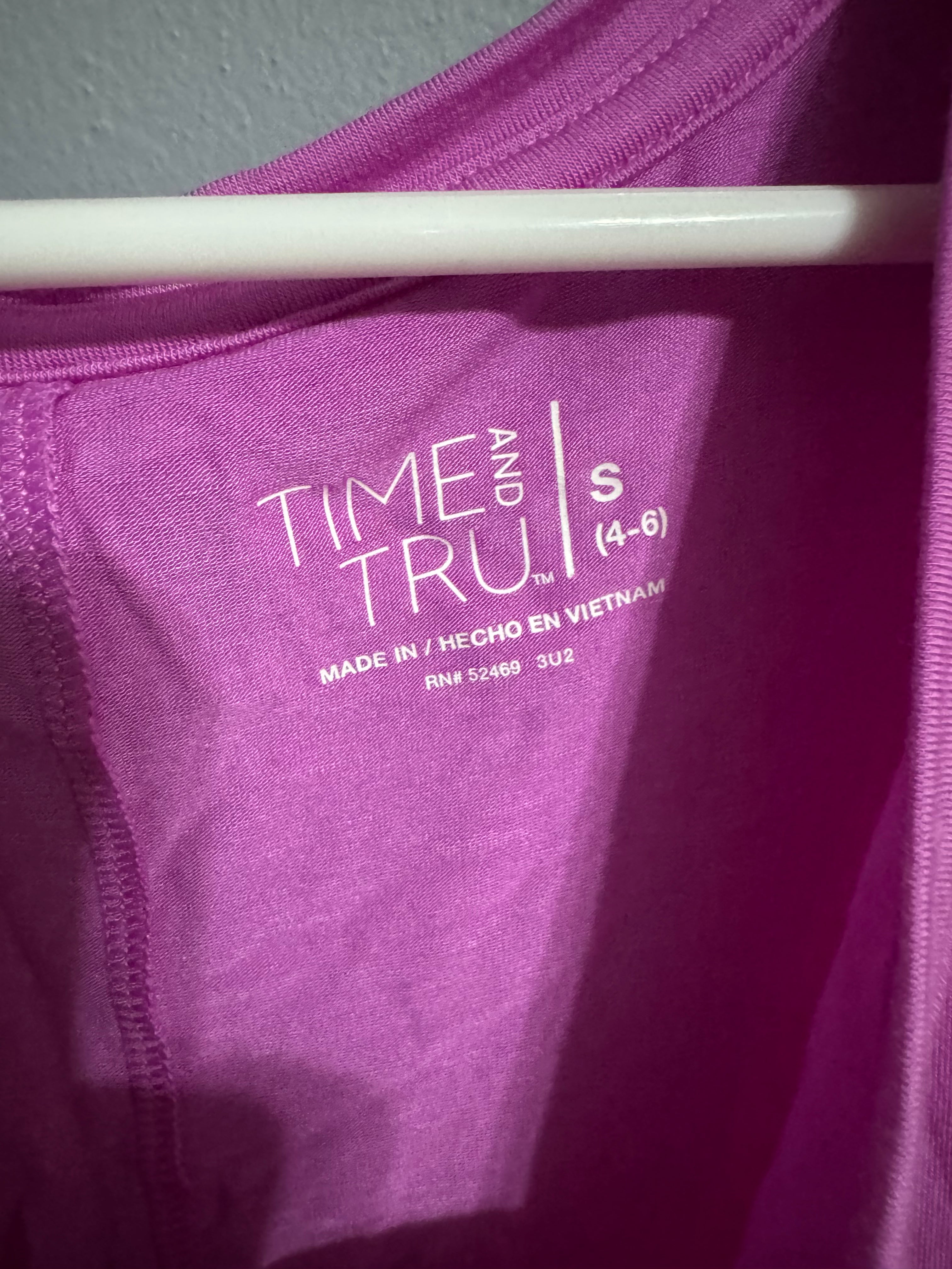 Time and Tru Women’s Orchid Purple Sleeveless V-Neck Tank – Size S