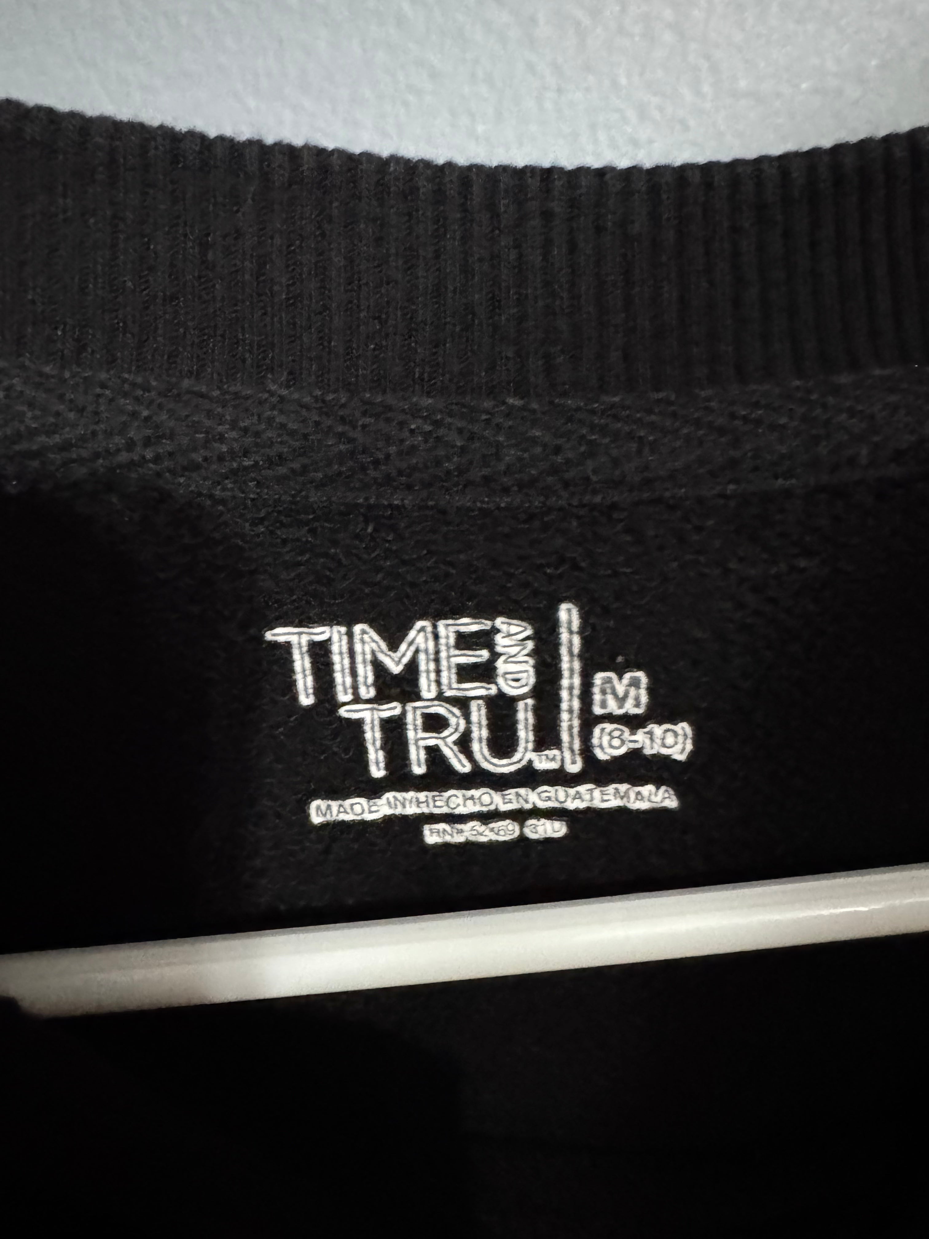 Time and Tru Women’s Black Crewneck Sweatshirt – Size M